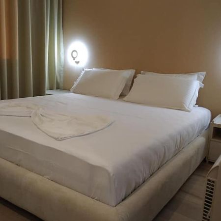 Deluxe Sea Apartment Влёра Экстерьер фото