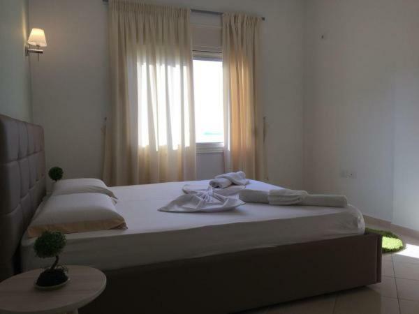 Deluxe Sea Apartment Влёра Номер фото