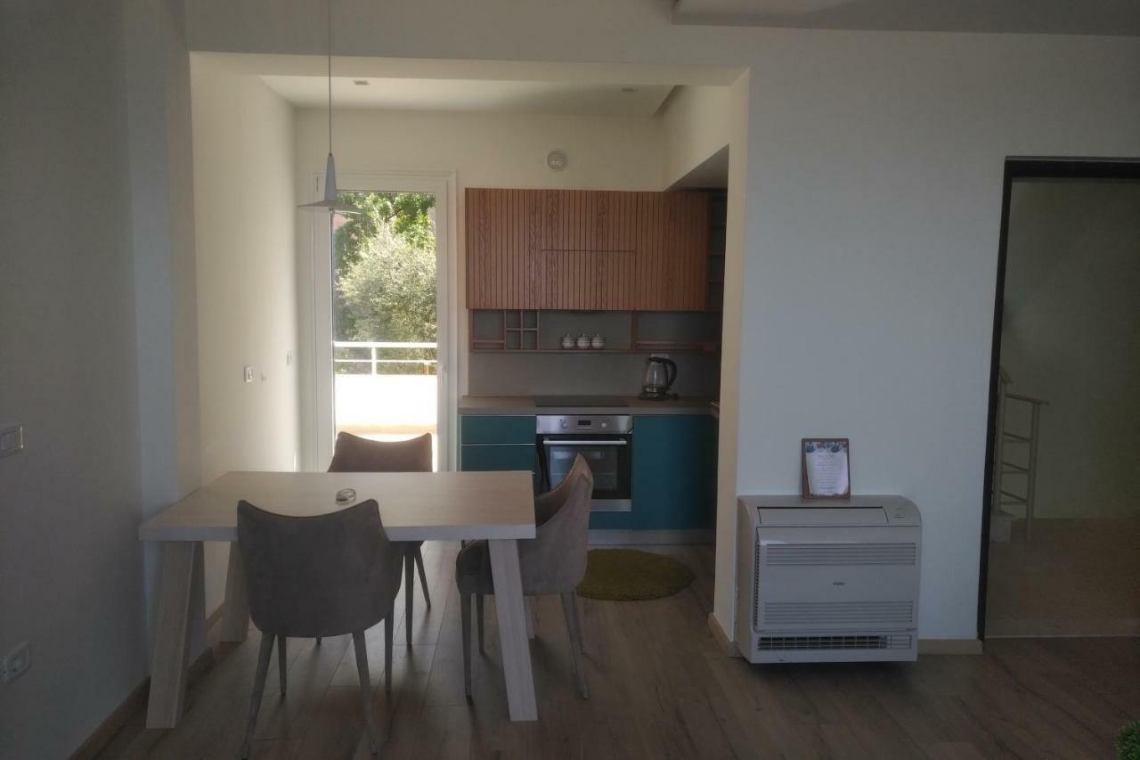Deluxe Sea Apartment Влёра Экстерьер фото