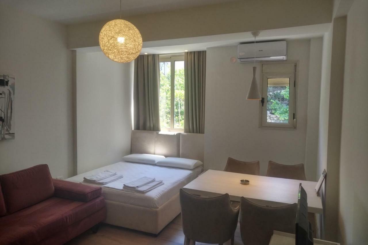 Deluxe Sea Apartment Влёра Экстерьер фото
