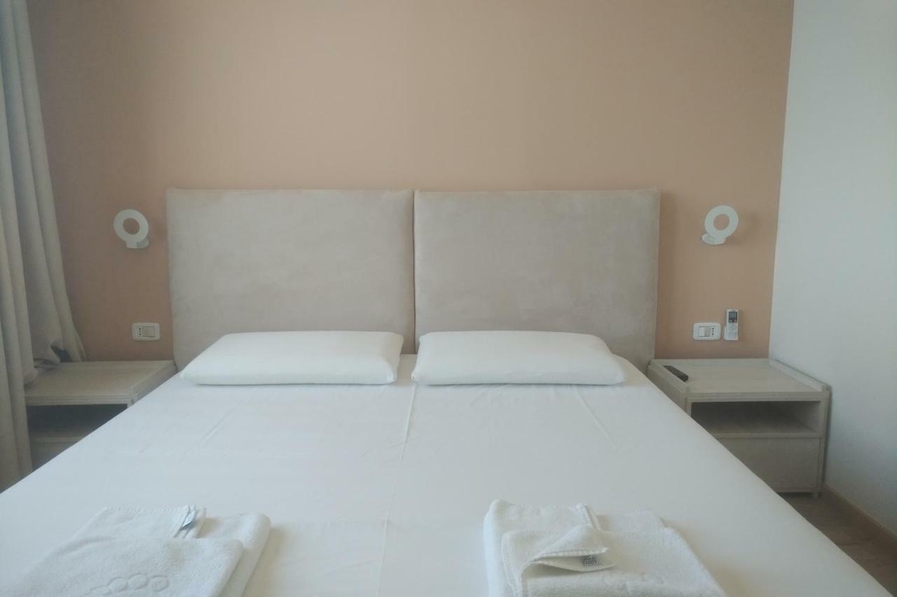 Deluxe Sea Apartment Влёра Экстерьер фото